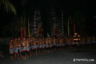 Spectacle "Kecak Ramayana and Fire Dance"  Ubud - Bali - Indonsie