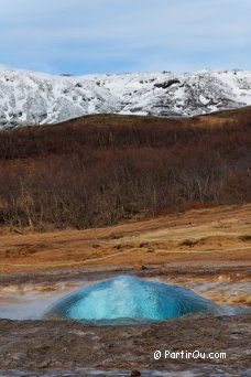Strokkur sur le site de Geysir - Islande
