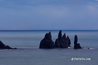 Rochers de Reynisdrangar - Islande