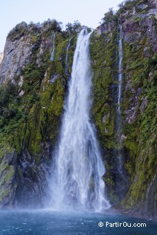 Stirling Falls - Milford Sound - Nouvelle-Zlande