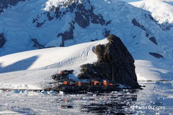 Base scientifique "Brown"  Paradise Bay - Antarctique