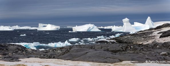 Pleneau Bay vue depuis Port Charcot - Antarctique
