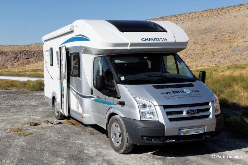 5 bonnes raisons d'utiliser des cales pour camping-cars – Le Monde du  Camping-Car