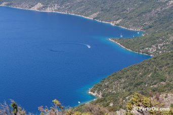 En direction de Valun sur l'le de Cres - Croatie