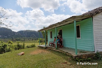 Valle de la Guasasa - Viales - Cuba