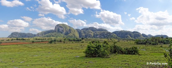 Valle de la Guasasa - Viales - Cuba