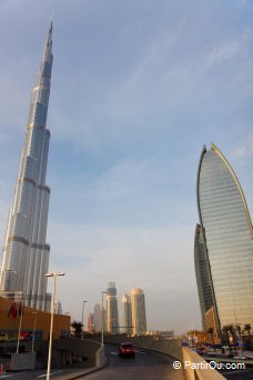 La tour Burj Khalifa à Dubaï - Émirats arabes unis