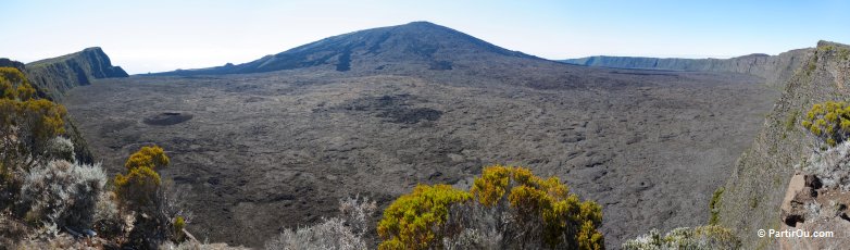 Enclos Fouqu depuis le Pas de Bellecombe - La Runion