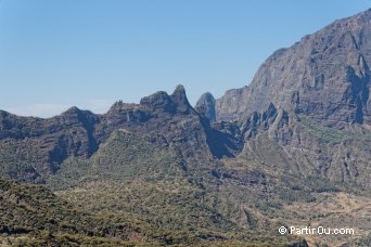 Cirque de Mafate vue depuis le col des Bœufs - La Runion