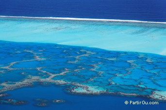 Lagon de Maupiti vue depuis le Mont Teurafaatiu