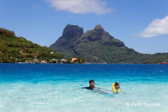 Snorkeling dans le lagon de Bora-Bora