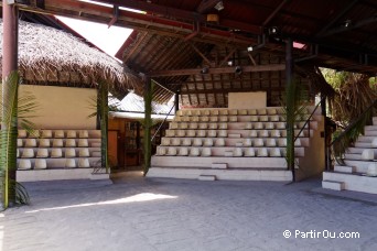 Tiki Village - Moorea