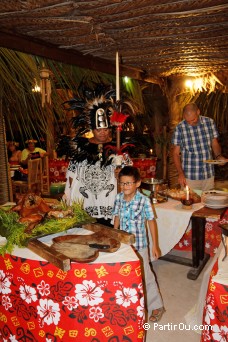 Tiki Village - Moorea