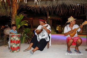 Tiki Village  Moorea