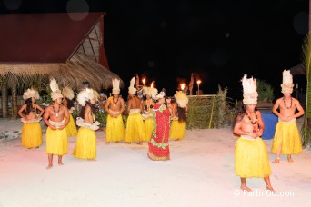 Tiki Village - Moorea