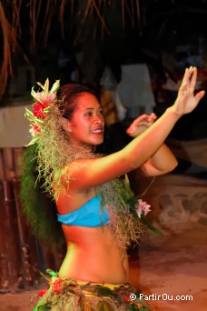 Show du Tiki Village  Moorea