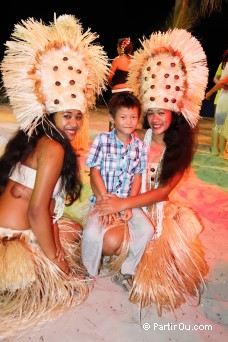 Tiki Village - Moorea