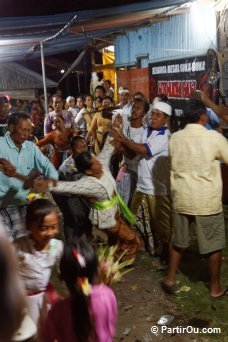 Cérémonie du Barong (ou Dance du Kriss) - Bali