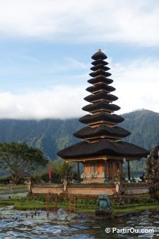 Meru à 11 étages - Bali - Indonesie