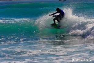 Surf à Dreamland Beach - Bali - Indonésie