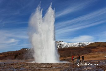 Geyser Strokkur  Geysir - Islande