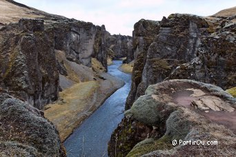 Canyon de Fjaðrárgljúfur - Islande