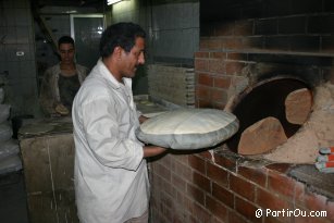 Fabrication du pain arabe - Jordanie