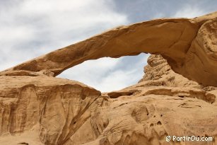 Arche de pierre à Wadi Rum - Jordanie
