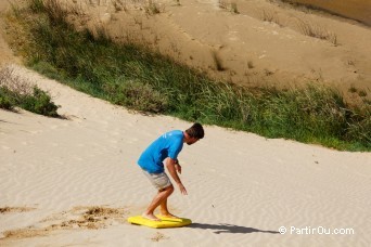 Surf sur les dunes de Te Paki Giant Sand Dunes - Nouvelle-Zélande