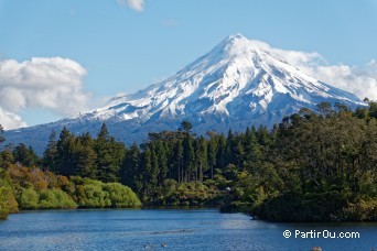 Lac Mangamahoe et le volcan Taranaki - Nouvelle-Zlande