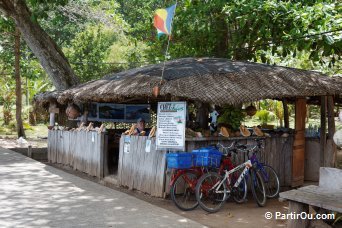 Échoppe "Chez Jules" à Anse Banane - La Digue - Seychelles