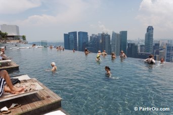 Piscine du SkyPark - Marina Bay Sands - Singapour